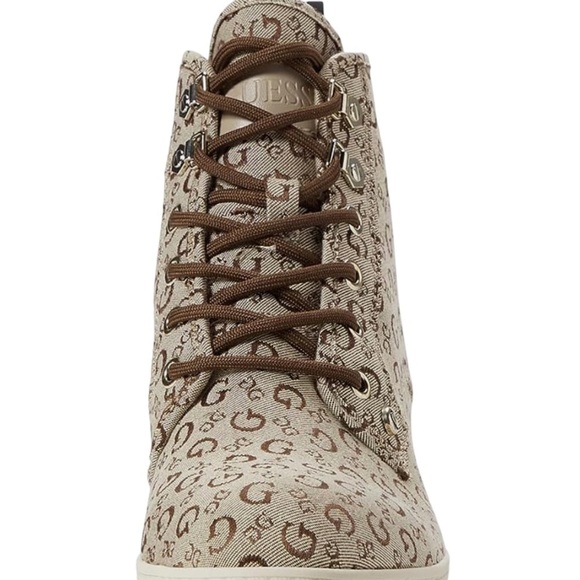 Guess Opens Women’s Combat Bootie Size 6 M NWOB New With Defect - Picture 3 of 8